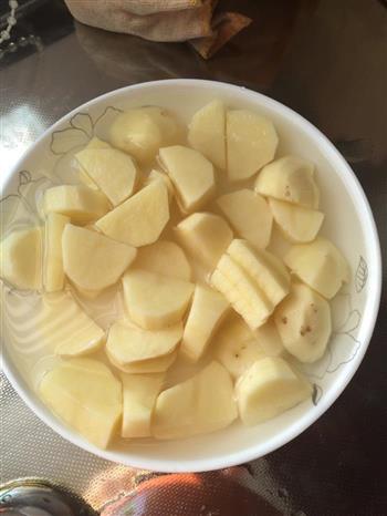 粉蒸排骨土豆的做法步骤3