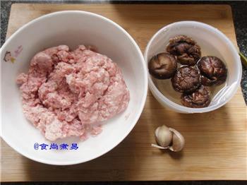 手工冬菇猪肉丸的做法步骤1