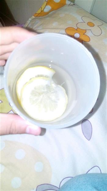 酸酸甜甜柠檬水的做法步骤3