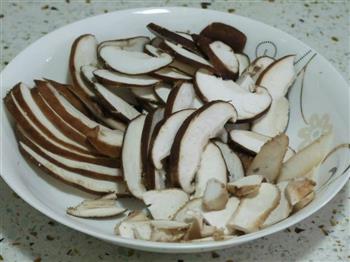 香菇清炒四季豆的做法步骤3