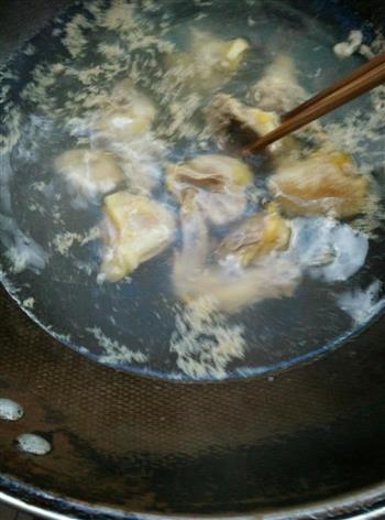 鲜美的土鸡蒸鸡枞菌的做法步骤2