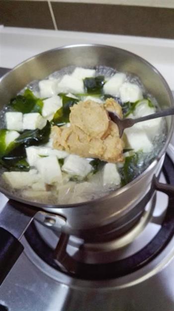 日式豆腐海带味增汤的做法步骤4