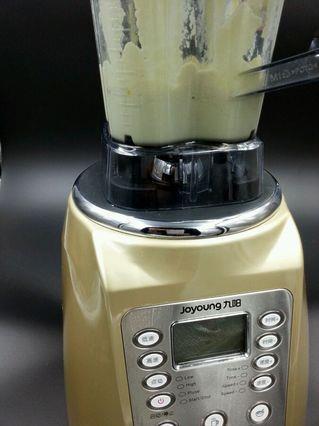 牛油果酸奶昔的做法步骤3