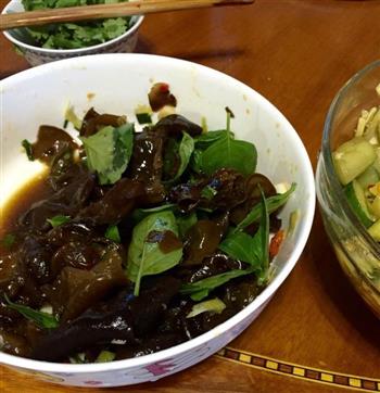 午饭小吃—酸辣拍黄瓜+凉拌黑木耳的做法步骤5