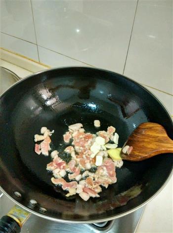 香菇炒肉的做法步骤5