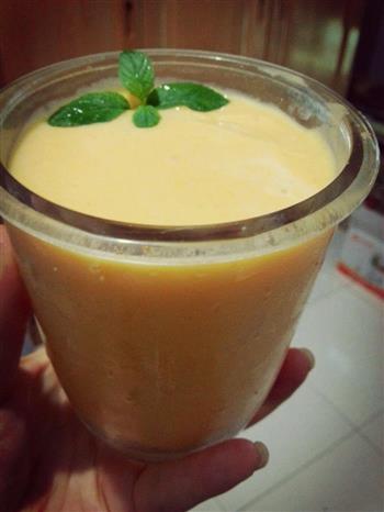 酸奶芒果沙冰的做法步骤3