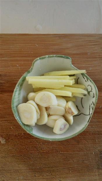 土豆豆角炖排骨的做法图解5