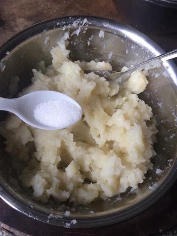 经典美食土豆泥的做法步骤3