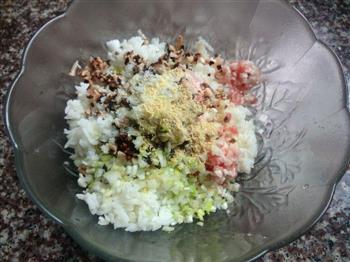 香菇肉末米饭煎饼的做法步骤3