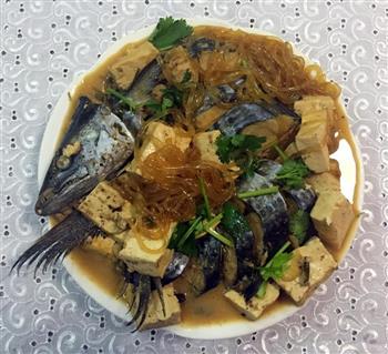 鲅鱼炖豆腐粉条的做法步骤11