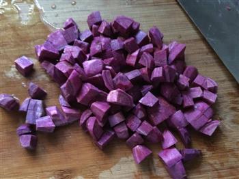 美容养颜的紫薯银耳羹的做法步骤3