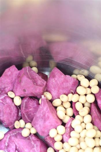 迷情紫薯豆浆的做法图解2
