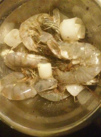 鲜香干锅虾配菜花菜四季豆的做法步骤1