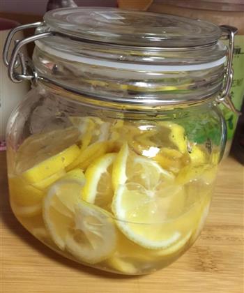 蜂蜜柠檬茶-柠檬水的做法步骤1
