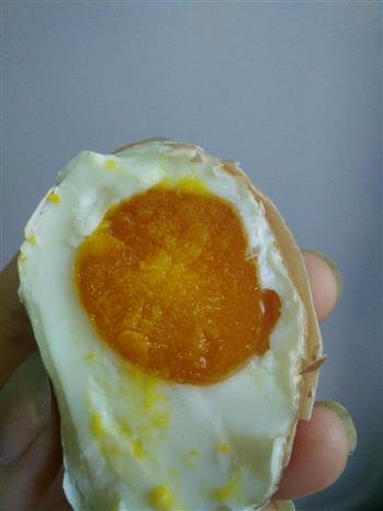 周式五香流油咸鸡蛋的做法步骤1