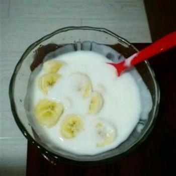 手工香蕉酸奶的做法步骤2