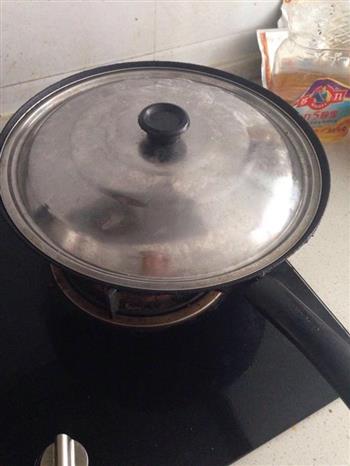 腊肉蚕豆豌豆焖饭的做法步骤9