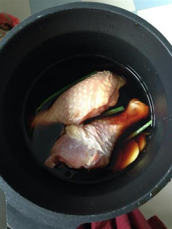 快手菜豉油鸡腿的做法步骤2