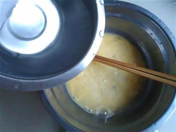 香葱煎蛋饼的做法步骤3