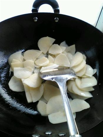 杏鲍菇炒土豆片的做法图解4