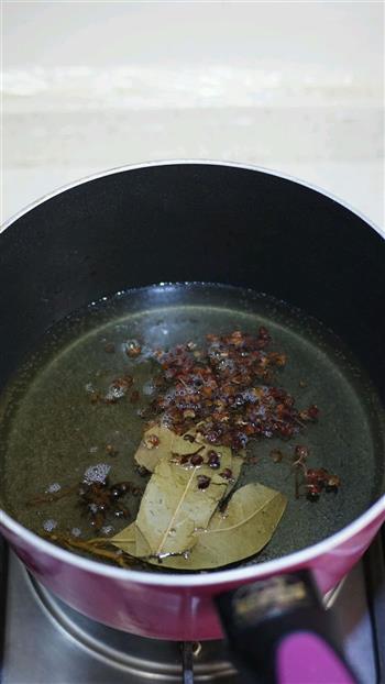 白切肉辣椒红油面的做法步骤3