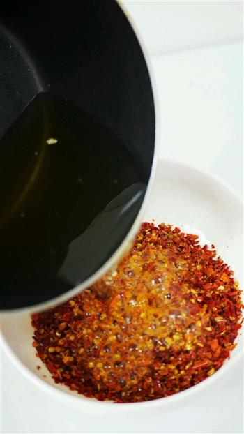白切肉辣椒红油面的做法步骤5
