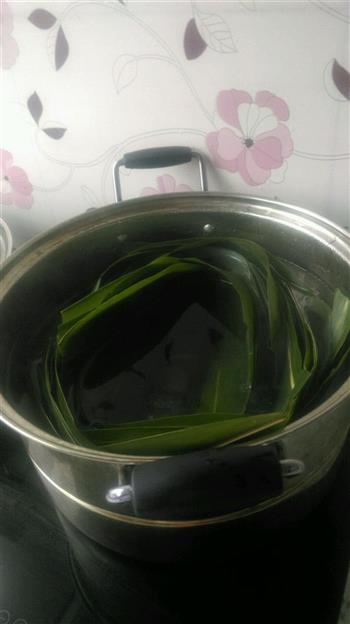 蜜枣豆沙粽子的做法步骤4