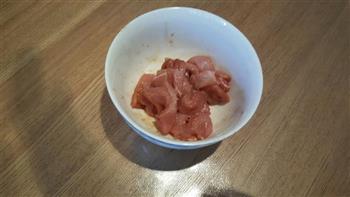 松茸土豆炒肉片的做法步骤3