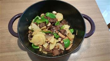 松茸土豆炒肉片的做法步骤9