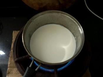 椰蓉牛奶椰汁糕的做法步骤3