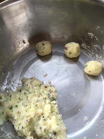 改良版土豆泥丸子的做法图解1