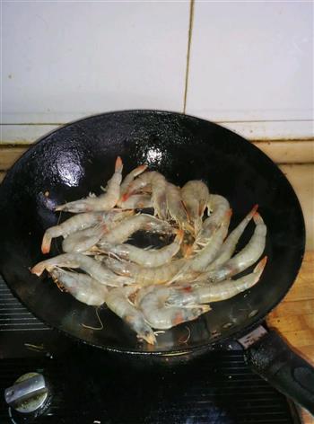 椒盐厄瓜多尔白虾的做法图解1