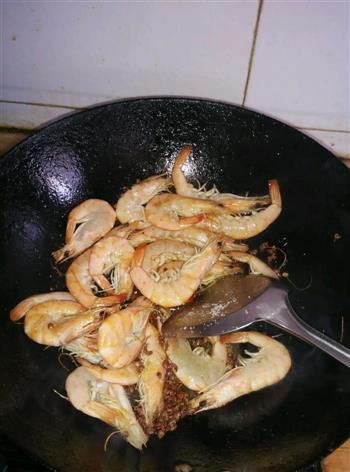 椒盐厄瓜多尔白虾的做法图解2
