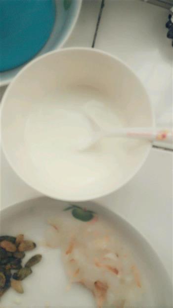 炒酸奶的做法图解2