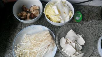 三鲜翡翠白玉汤的做法步骤1