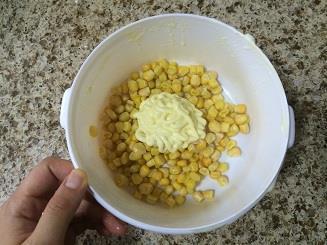 玉米沙拉小餐包的做法步骤4