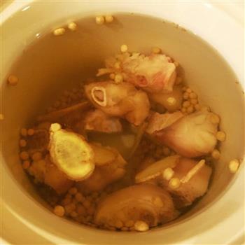 满满的胶原蛋白-黄豆猪蹄汤的做法步骤4