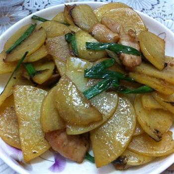 橄榄菜土豆烧肉片的做法步骤5