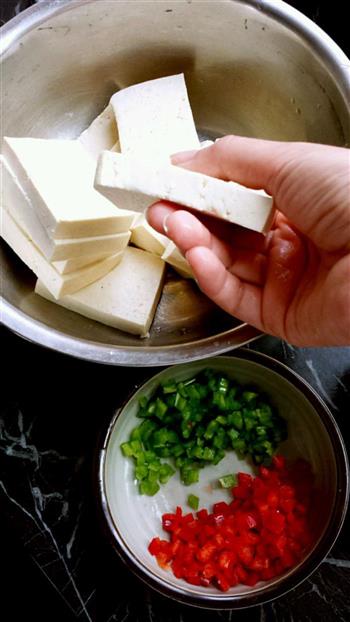 微波烤豆腐的做法步骤2