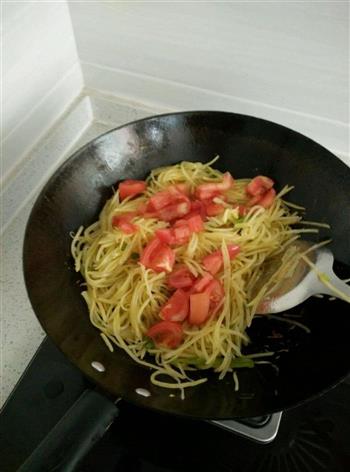 西红柿炒土豆丝的做法步骤3