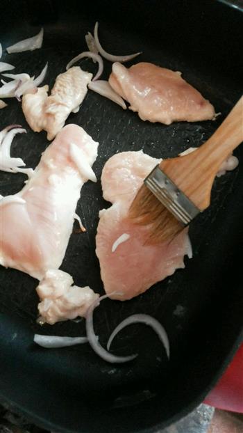 减肥餐  黑胡椒鸡胸肉的做法图解5
