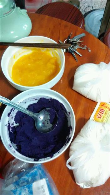 紫薯南瓜玫瑰馒头的做法步骤1