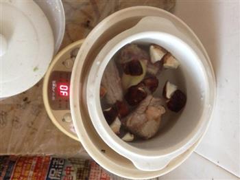 宝宝辅食香菇排骨汤的做法图解4