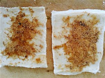 创意早餐-面包肉松被蛋卷的做法步骤5