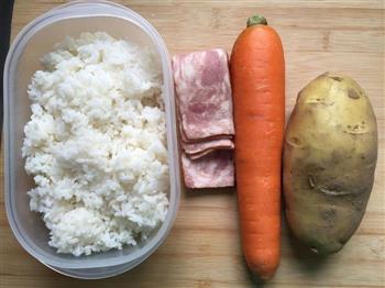 培根土豆胡萝卜焗饭的做法图解1