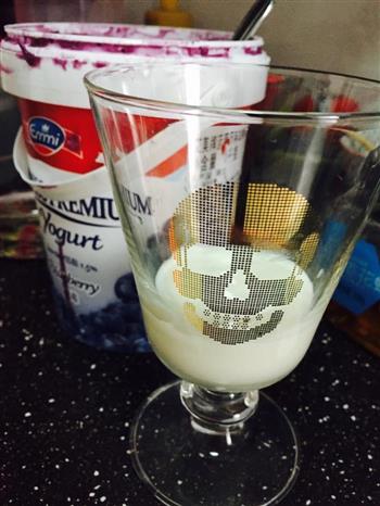 奇亚籽酸奶杯的做法步骤2
