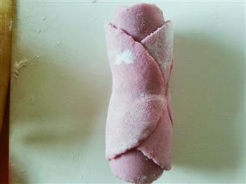 奶香紫薯玫瑰花卷的做法步骤3