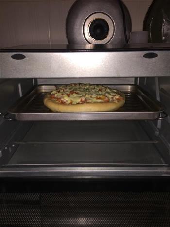 培根披萨的做法步骤2