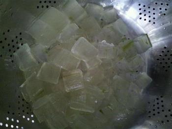 夏天专属的芦荟糖水的做法图解2