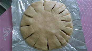 向日葵豆沙面包的做法步骤9